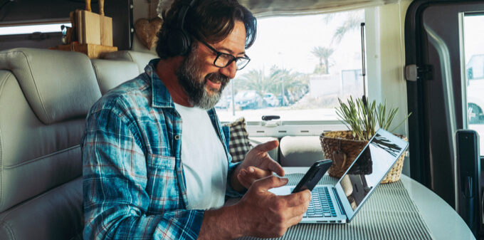 reliable connectivity in RV while camping for remote work